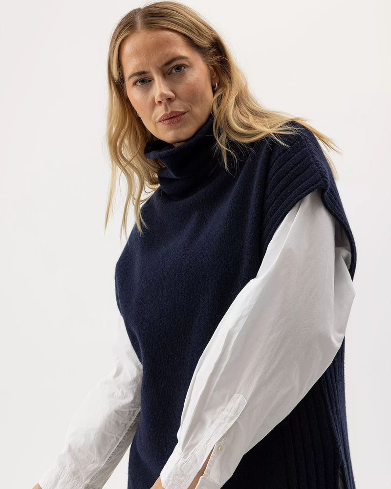 Holebrook Kicki Long Knitted Vest